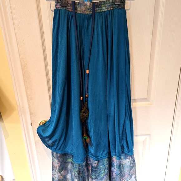 Women's flowy pants, size small in turquoise - Picture 7 of 7